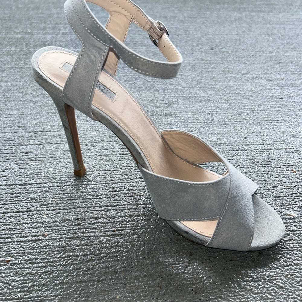 Forever 21 Stiletto Grey Faux Suede Heels - 4.5” heel - Picture 4 of 12